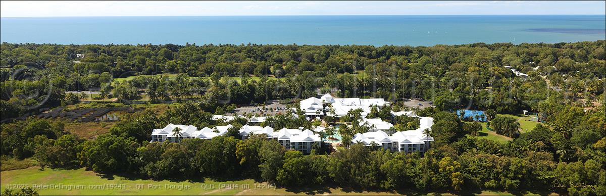 Peter Bellingham Photography QT Port Douglas - QLD (PBH4 00 14204)